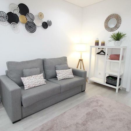 Apartamento Moderno Nas Olaias A 5 Minutos Da Faculdade Isel E Ist Lisbon Bagian luar foto