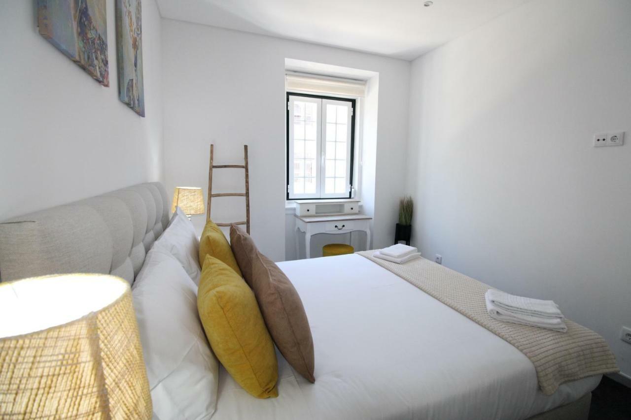 Apartamento Moderno Nas Olaias A 5 Minutos Da Faculdade Isel E Ist Lisbon Bagian luar foto